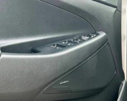 Серый Хендай Туксон, объемом двигателя 1.6 л и пробегом 93 тыс. км за 9000 $, фото 14 на Automoto.ua