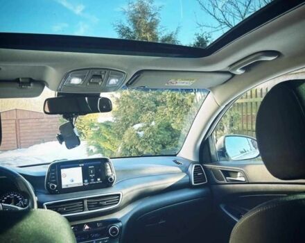 Серый Хендай Туксон, объемом двигателя 2 л и пробегом 96 тыс. км за 10000 $, фото 9 на Automoto.ua