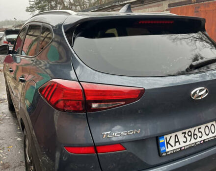 Серый Хендай Туксон, объемом двигателя 2.36 л и пробегом 63 тыс. км за 20500 $, фото 2 на Automoto.ua