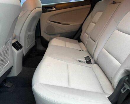 Серый Хендай Туксон, объемом двигателя 1.6 л и пробегом 66 тыс. км за 16999 $, фото 6 на Automoto.ua