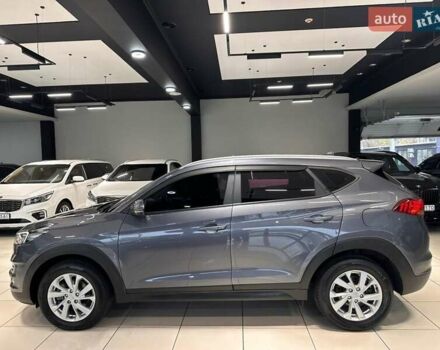 Серый Хендай Туксон, объемом двигателя 2 л и пробегом 69 тыс. км за 20900 $, фото 4 на Automoto.ua
