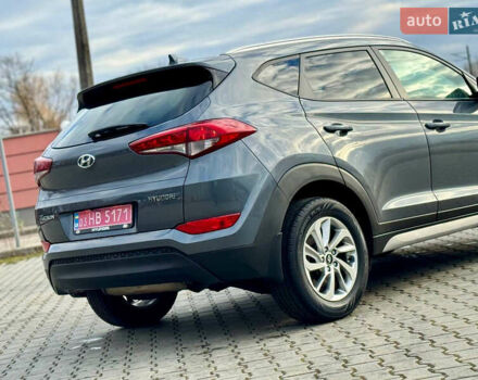 Сірий Хендай Туксон, об'ємом двигуна 2 л та пробігом 184 тис. км за 13950 $, фото 28 на Automoto.ua