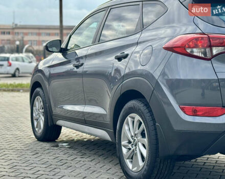 Серый Хендай Туксон, объемом двигателя 2 л и пробегом 183 тыс. км за 13750 $, фото 27 на Automoto.ua