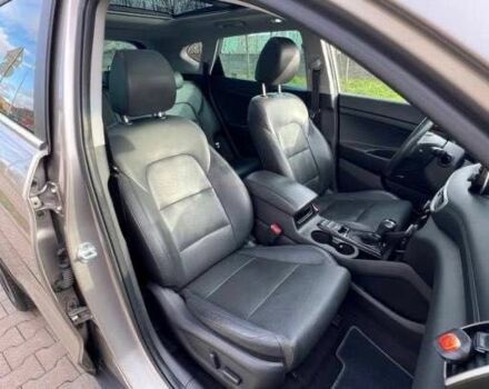 Серый Хендай Туксон, объемом двигателя 1.6 л и пробегом 93 тыс. км за 9000 $, фото 12 на Automoto.ua