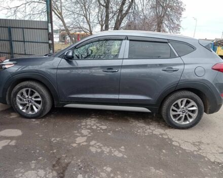 Сірий Хендай Туксон, об'ємом двигуна 2 л та пробігом 128 тис. км за 16800 $, фото 7 на Automoto.ua