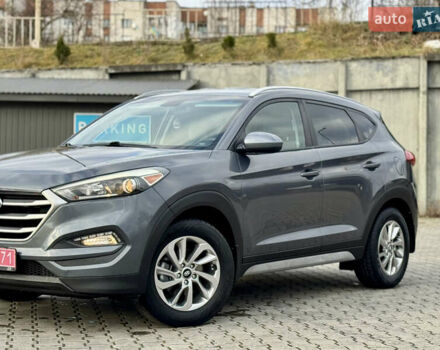 Серый Хендай Туксон, объемом двигателя 2 л и пробегом 183 тыс. км за 13750 $, фото 52 на Automoto.ua