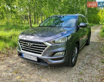 Серый Хендай Туксон, объемом двигателя 2 л и пробегом 163 тыс. км за 20700 $, фото 1 на Automoto.ua