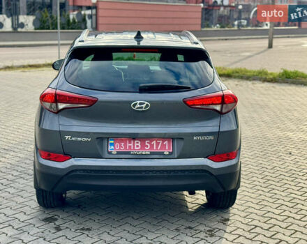 Серый Хендай Туксон, объемом двигателя 2 л и пробегом 183 тыс. км за 13750 $, фото 6 на Automoto.ua