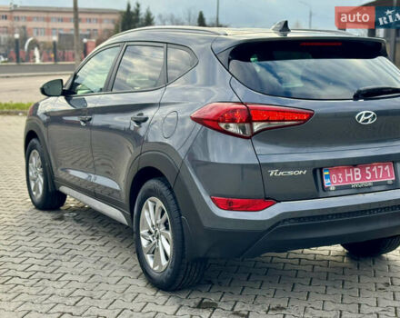 Серый Хендай Туксон, объемом двигателя 2 л и пробегом 183 тыс. км за 13750 $, фото 25 на Automoto.ua