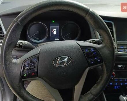 Сірий Хендай Туксон, об'ємом двигуна 1.6 л та пробігом 75 тис. км за 21000 $, фото 17 на Automoto.ua
