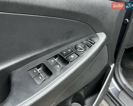 Серый Хендай Туксон, объемом двигателя 2 л и пробегом 117 тыс. км за 20600 $, фото 46 на Automoto.ua