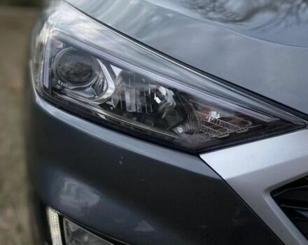 Серый Хендай Туксон, объемом двигателя 2 л и пробегом 99 тыс. км за 9600 $, фото 7 на Automoto.ua