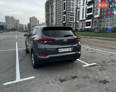 Сірий Хендай Туксон, об'ємом двигуна 2 л та пробігом 89 тис. км за 15400 $, фото 6 на Automoto.ua