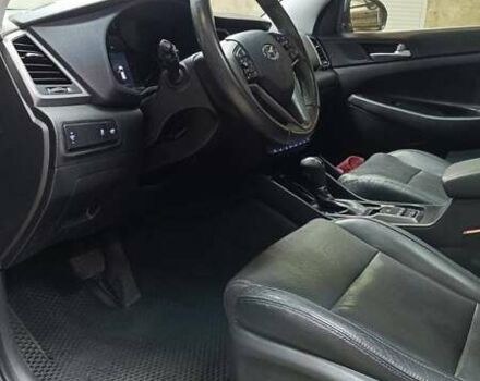 Сірий Хендай Туксон, об'ємом двигуна 1.6 л та пробігом 75 тис. км за 21000 $, фото 20 на Automoto.ua