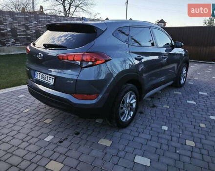 Серый Хендай Туксон, объемом двигателя 2 л и пробегом 68 тыс. км за 15500 $, фото 20 на Automoto.ua