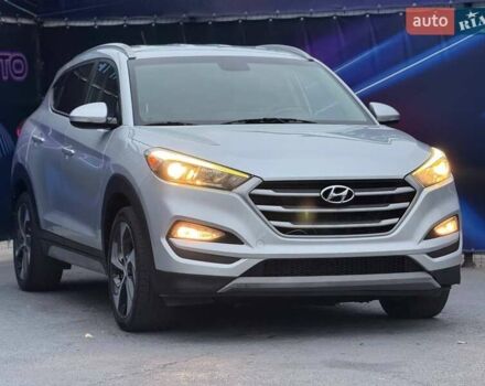 Серый Хендай Туксон, объемом двигателя 1.6 л и пробегом 66 тыс. км за 16999 $, фото 3 на Automoto.ua