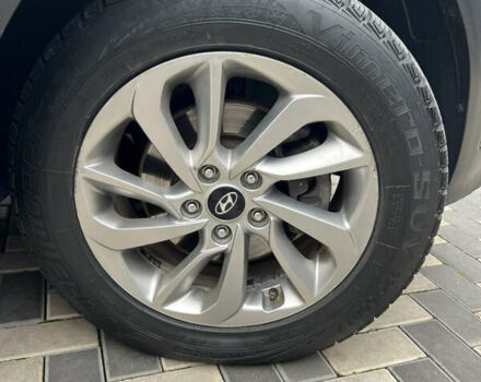 Серый Хендай Туксон, объемом двигателя 2 л и пробегом 123 тыс. км за 14999 $, фото 10 на Automoto.ua