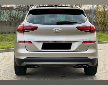 Серый Хендай Туксон, объемом двигателя 1.6 л и пробегом 93 тыс. км за 9000 $, фото 2 на Automoto.ua