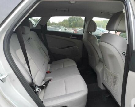 Сірий Хендай Туксон, об'ємом двигуна 2 л та пробігом 89 тис. км за 4000 $, фото 6 на Automoto.ua