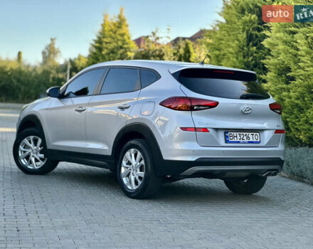 Сірий Хендай Туксон, об'ємом двигуна 1.6 л та пробігом 102 тис. км за 21500 $, фото 6 на Automoto.ua