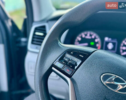 Сірий Хендай Туксон, об'ємом двигуна 2 л та пробігом 184 тис. км за 13950 $, фото 85 на Automoto.ua