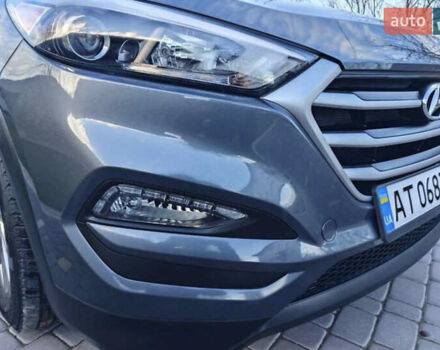 Серый Хендай Туксон, объемом двигателя 2 л и пробегом 68 тыс. км за 15500 $, фото 17 на Automoto.ua