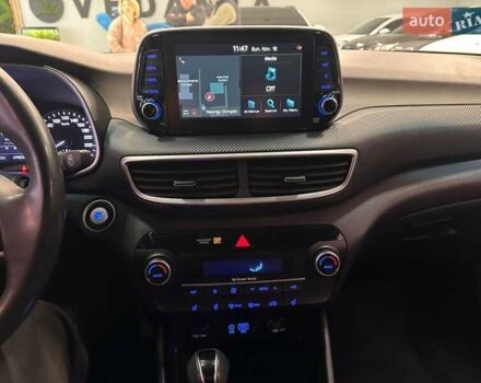 Серый Хендай Туксон, объемом двигателя 2 л и пробегом 69 тыс. км за 20900 $, фото 13 на Automoto.ua