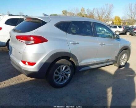 Серый Хендай Туксон, объемом двигателя 2 л и пробегом 70 тыс. км за 4000 $, фото 3 на Automoto.ua