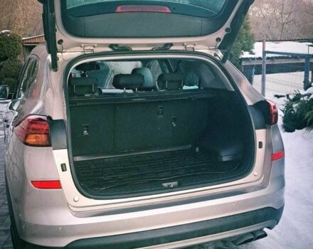 Серый Хендай Туксон, объемом двигателя 2 л и пробегом 96 тыс. км за 10000 $, фото 8 на Automoto.ua