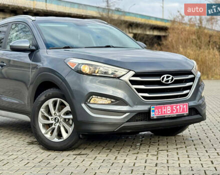 Сірий Хендай Туксон, об'ємом двигуна 2 л та пробігом 184 тис. км за 13950 $, фото 53 на Automoto.ua