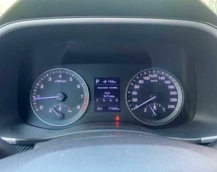 Сірий Хендай Туксон, об'ємом двигуна 2 л та пробігом 71 тис. км за 9100 $, фото 4 на Automoto.ua