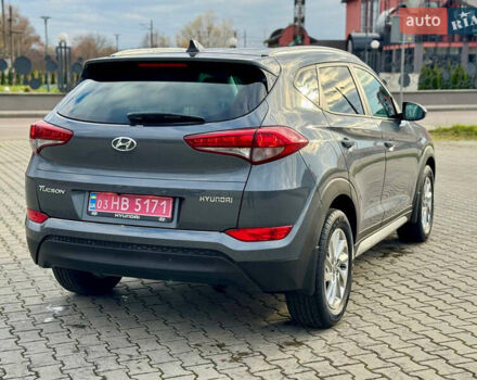 Сірий Хендай Туксон, об'ємом двигуна 2 л та пробігом 184 тис. км за 13950 $, фото 31 на Automoto.ua