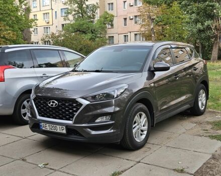 Хендай Туксон 2018 у Кривому Розі на Automoto.ua Сірий Хендай Туксон, об'ємом двигуна 0 л та пробігом 92 тис. км за 21000 $, фото 1 на Automoto.ua