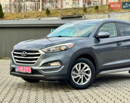 Сірий Хендай Туксон, об'ємом двигуна 2 л та пробігом 184 тис. км за 13950 $, фото 14 на Automoto.ua