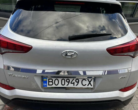 Хендай Туксон 2018 в Тернополе на Automoto.ua Серый Хендай Туксон, объемом двигателя 2 л и пробегом 123 тыс. км за 15200 $, фото 3 на Automoto.ua