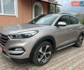 Серый Хендай Туксон, объемом двигателя 0 л и пробегом 219 тыс. км за 19499 $, фото 2 на Automoto.ua