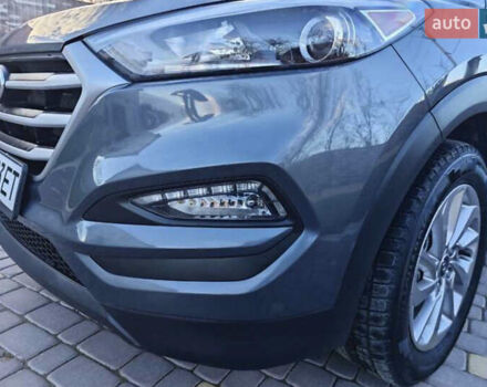 Серый Хендай Туксон, объемом двигателя 2 л и пробегом 68 тыс. км за 15500 $, фото 1 на Automoto.ua