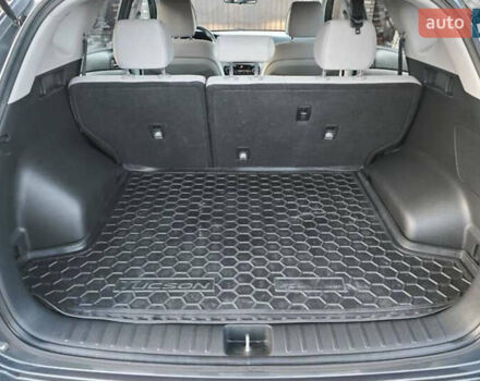 Серый Хендай Туксон, объемом двигателя 2 л и пробегом 68 тыс. км за 15500 $, фото 27 на Automoto.ua