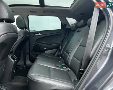 Серый Хендай Туксон, объемом двигателя 2 л и пробегом 117 тыс. км за 20600 $, фото 25 на Automoto.ua