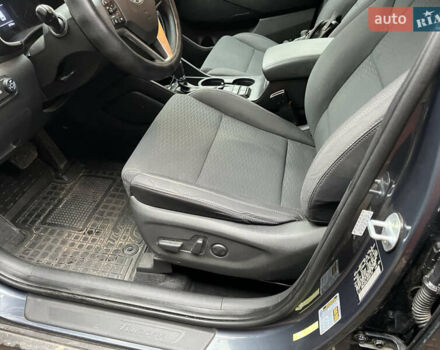 Серый Хендай Туксон, объемом двигателя 2.36 л и пробегом 63 тыс. км за 20500 $, фото 18 на Automoto.ua