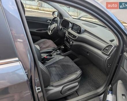 Сірий Хендай Туксон, об'ємом двигуна 2 л та пробігом 72 тис. км за 21600 $, фото 17 на Automoto.ua