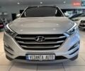 Серый Хендай Туксон, объемом двигателя 2 л и пробегом 127 тыс. км за 21500 $, фото 1 на Automoto.ua
