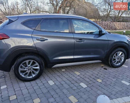 Серый Хендай Туксон, объемом двигателя 2 л и пробегом 68 тыс. км за 15500 $, фото 10 на Automoto.ua