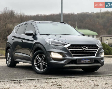 Серый Хендай Туксон, объемом двигателя 2 л и пробегом 117 тыс. км за 20600 $, фото 5 на Automoto.ua