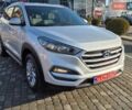 Серый Хендай Туксон, объемом двигателя 2 л и пробегом 121 тыс. км за 15300 $, фото 1 на Automoto.ua