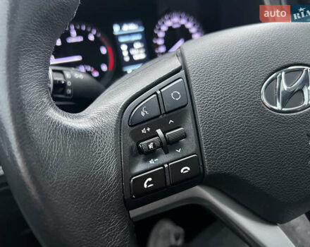 Серый Хендай Туксон, объемом двигателя 2 л и пробегом 117 тыс. км за 20600 $, фото 31 на Automoto.ua