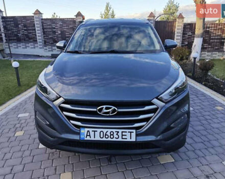 Серый Хендай Туксон, объемом двигателя 2 л и пробегом 68 тыс. км за 15500 $, фото 5 на Automoto.ua