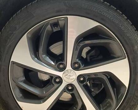 Сірий Хендай Туксон, об'ємом двигуна 1.6 л та пробігом 75 тис. км за 21000 $, фото 16 на Automoto.ua