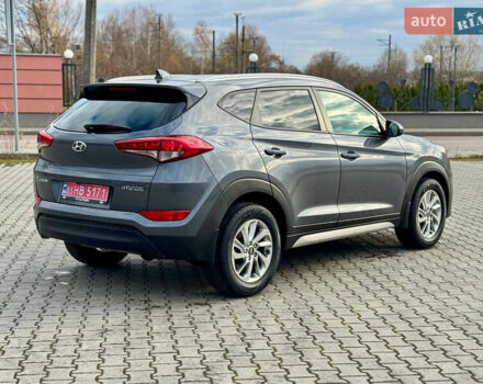 Сірий Хендай Туксон, об'ємом двигуна 2 л та пробігом 184 тис. км за 13950 $, фото 32 на Automoto.ua