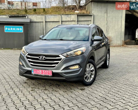 Сірий Хендай Туксон, об'ємом двигуна 2 л та пробігом 184 тис. км за 13950 $, фото 1 на Automoto.ua